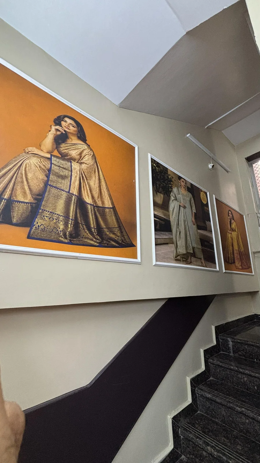 Harini Fashions storefront